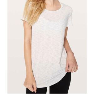 LULULEMON ATHLETICA Love Crew III Size 4